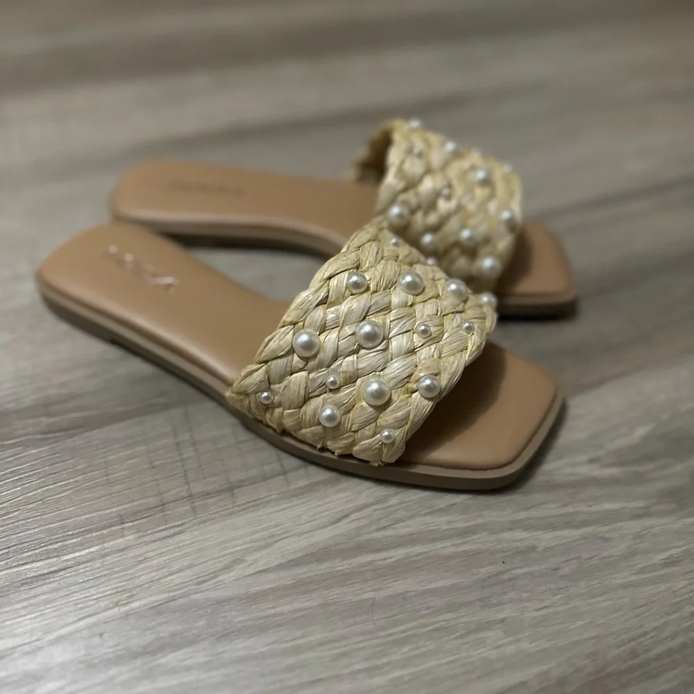 Soda Natural Rafia Woven Sandal with Pearls - Picture 2 of 2